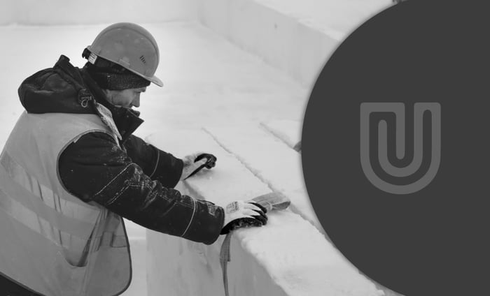 How to Choose the Best Winter Gloves for Safety