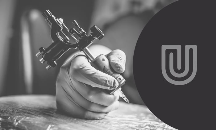 Nitrile Gloves vs Vinyl Gloves